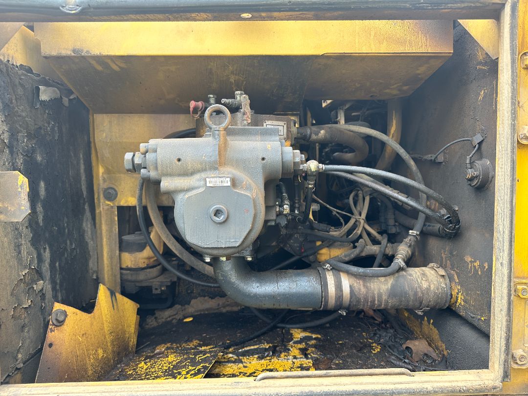 2002 KOMATSU PC200LC-6LE - Image 28